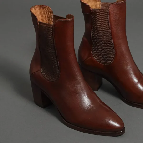 Boots^Conflict For Interest 1252 Brown Mid-Brown