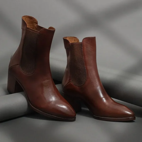 Boots^Conflict For Interest 1252 Brown Mid-Brown