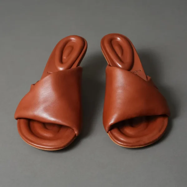 Heels^Officine Creative Collins 005 Cognac