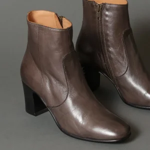 Boots^Conflict For Interest 4351 Grey