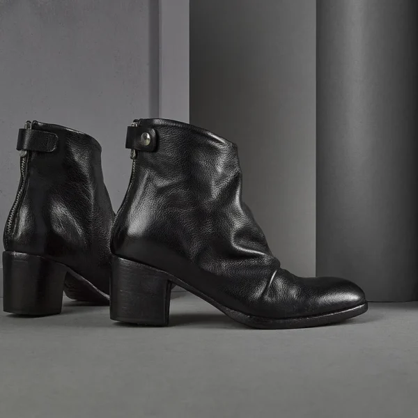 Boots^Conflict For Interest Gina Black