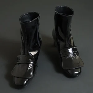Boots^Conflict For Interest Paola Black