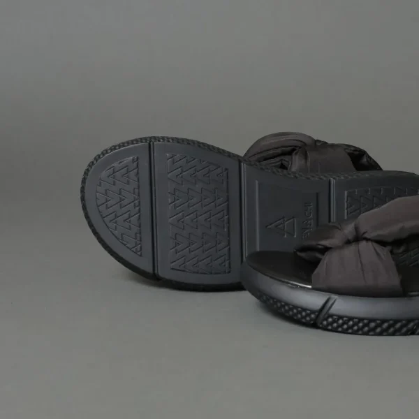 Sandals^Strategia E3200-X Black