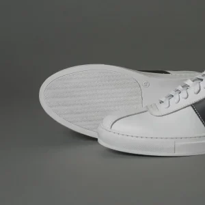 Sneakers^Conflict For Interest Sbob/F White